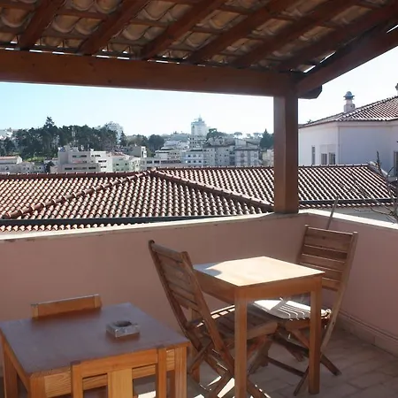 Casa Da Encosta Do Castelo